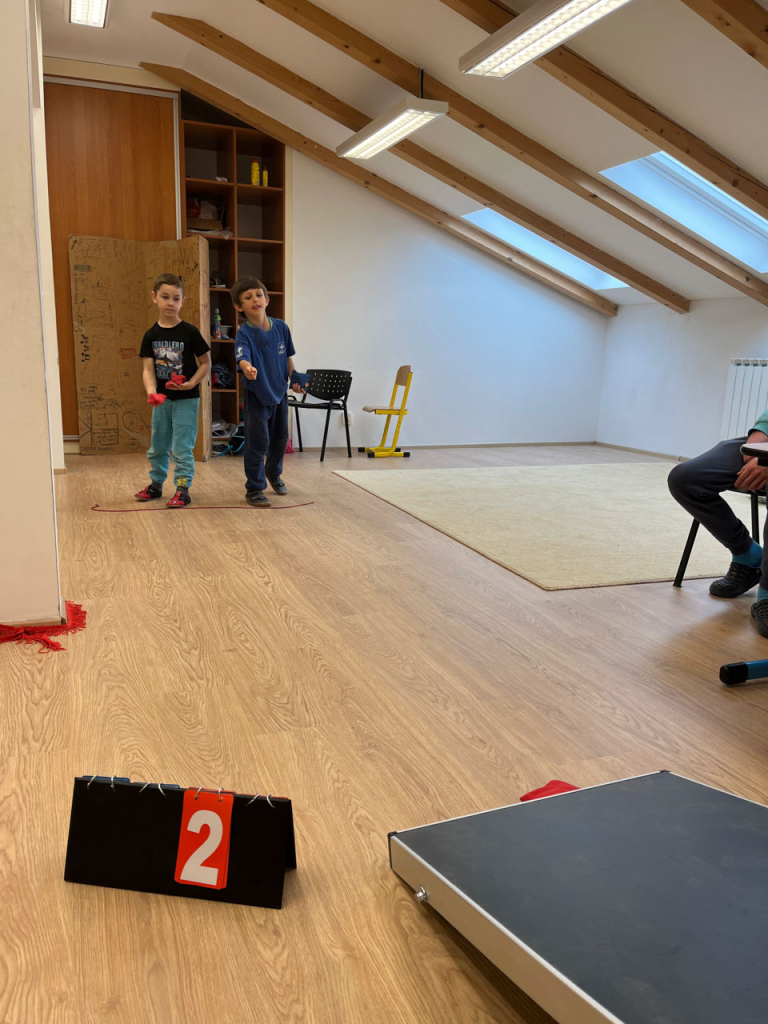 26_05_cornhole_004.jpg