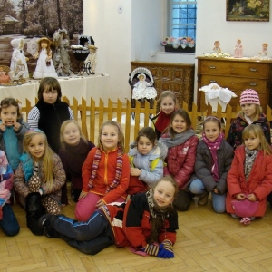 Odpoledne jsme navštívily výstavu panenek na frýdeckém zámku. 