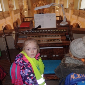 Děti si mohou zahrát také na varhany
