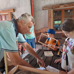 PVM | Ve včelím království